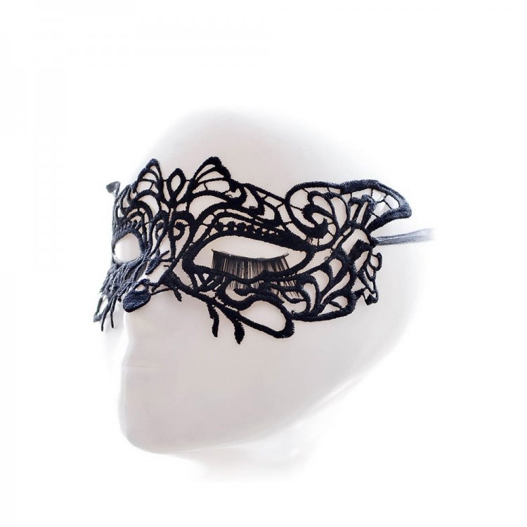 Sultry Fox Black Lace Crochet Halloween Party Mask