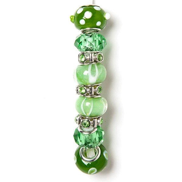 Trend strung beads, green dot 9PC