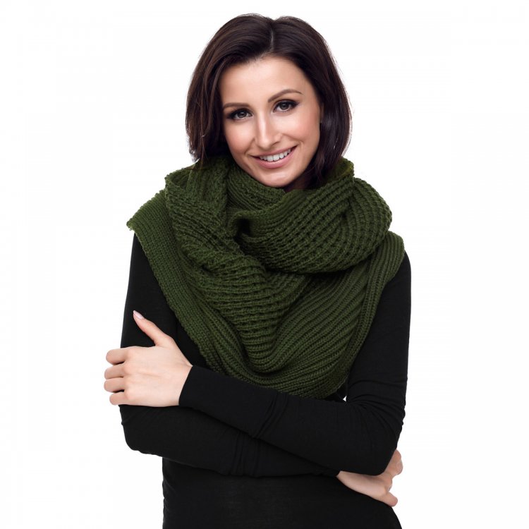 Green Cable Knit Chunky Scarf
